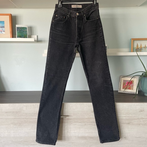 Vintage High-waisted Black Wash Straight Leg Jeans - Picture 1 of 10